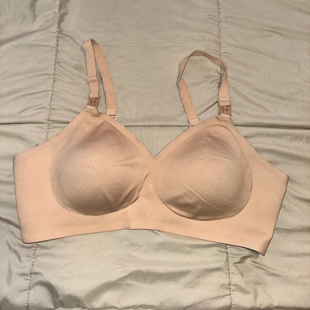 Momcozy nursing and pumping bra maturnity/postpartum